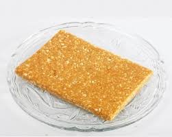 Akshar Crushed Peanut Chikki 100g